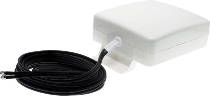 Photo of an AARC directional MiMo antenna with a 5m cable.