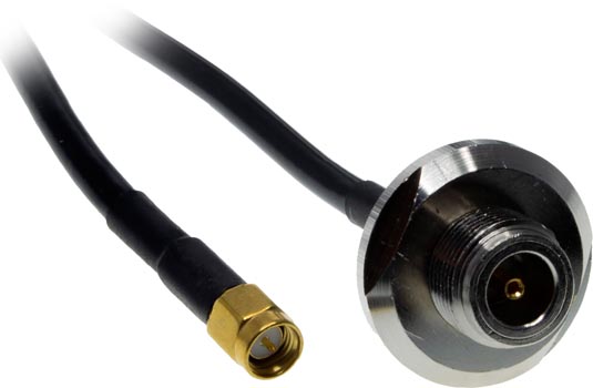 Photo of the connectors of a 5m AARC N female to SMA male RG58U antenna cable.
